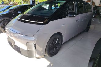 理想汽车 理想MEGA 2024款 Ultra