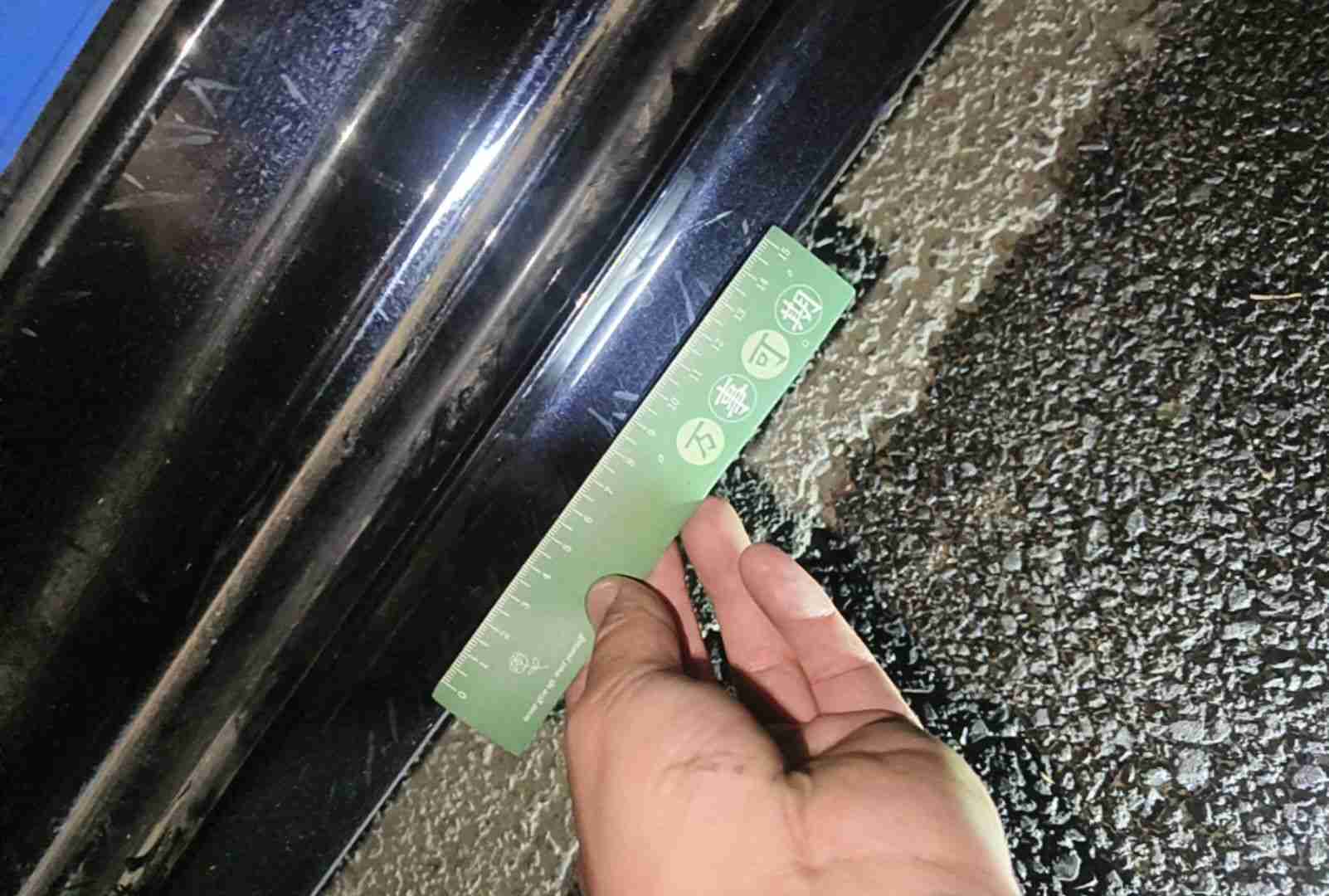 车辆左侧外观整体展示