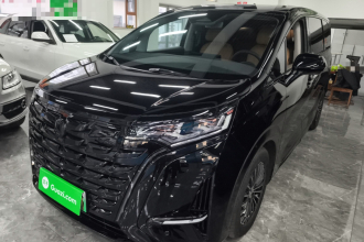 腾势D9 2022款 DM-i 970 四驱旗舰型