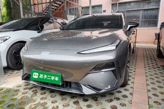 吉利银河 银河E8 2024款 550km 后驱MAX