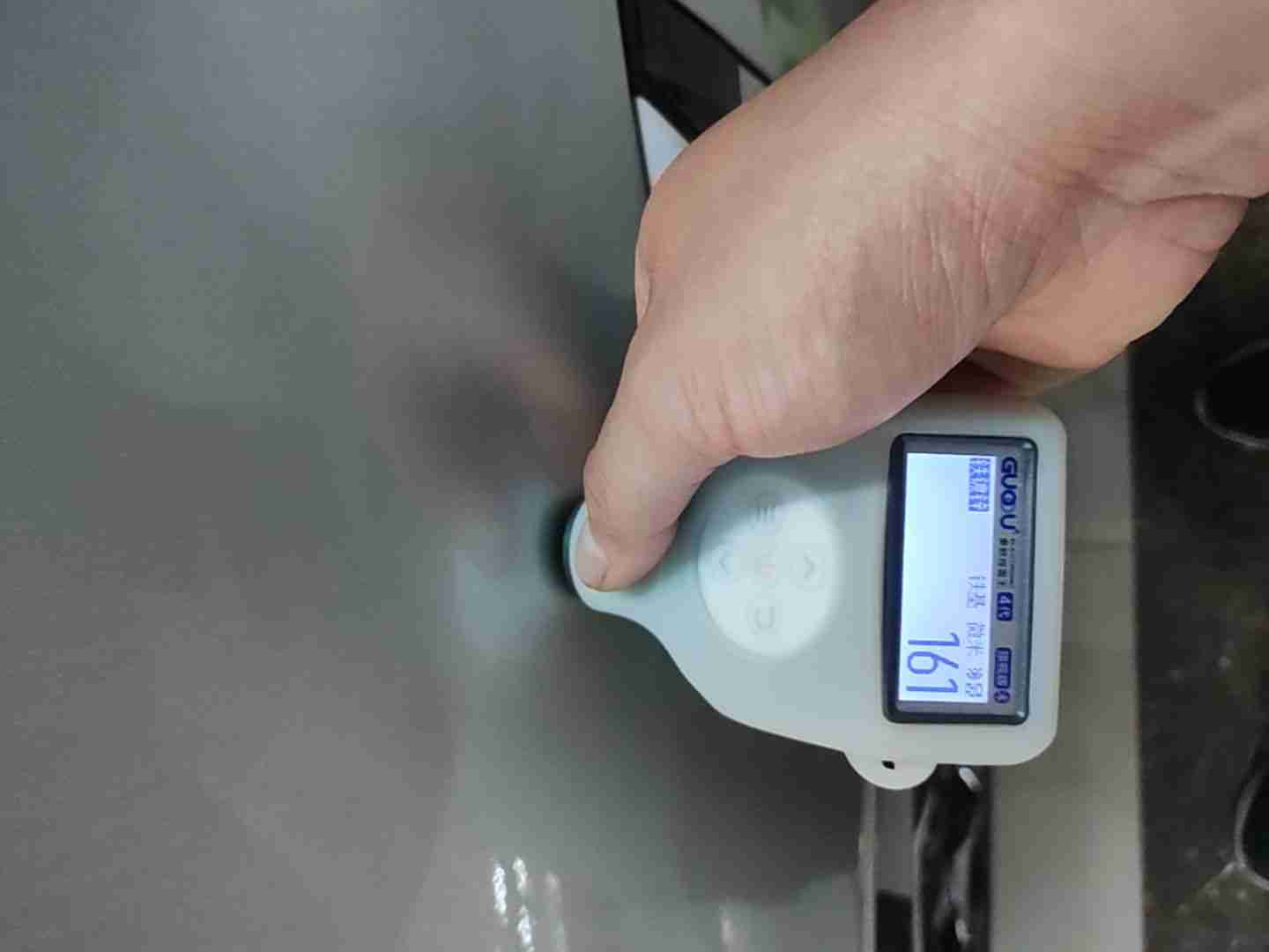 车辆左前侧整体外观