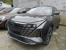 长安UNI-Z新能源 2024款 蓝鲸智电iDD 125km 超越型