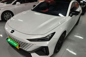 长安UNI-V 2022款 1.5T 尊贵型