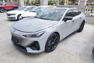 长安UNI-V 2022款 1.5T 尊贵型