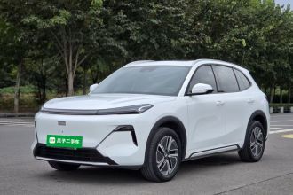 吉利银河 银河星舰7 EM-i 2025款 55km 探索版