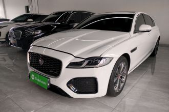 捷豹XFL 2022款 XFL 2.0T P250 两驱精英运动版