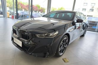 宝马5系 2025款 530Li 领先型 M运动套装