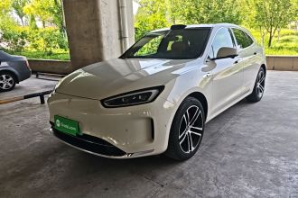 鸿蒙智行 问界M5 2025款 增程   Ultra 四驱版