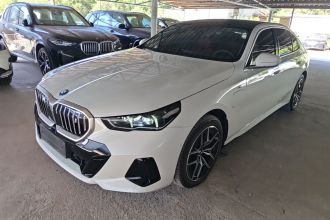 宝马i5 2025款 eDrive 35L M运动套装