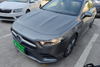 奔驰A级 2021款 改款 A 180 L 运动轿车