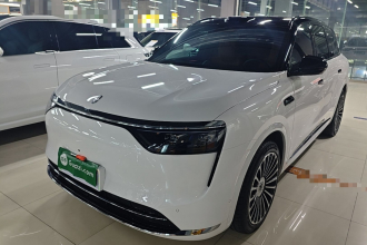 鸿蒙智行 问界M8 2025款 增程 Max+版 53.4kWh 6座版 (192线激光雷达）