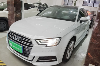 奥迪A3 2018款 30周年年型 Limousine 35 TFSI 时尚型
