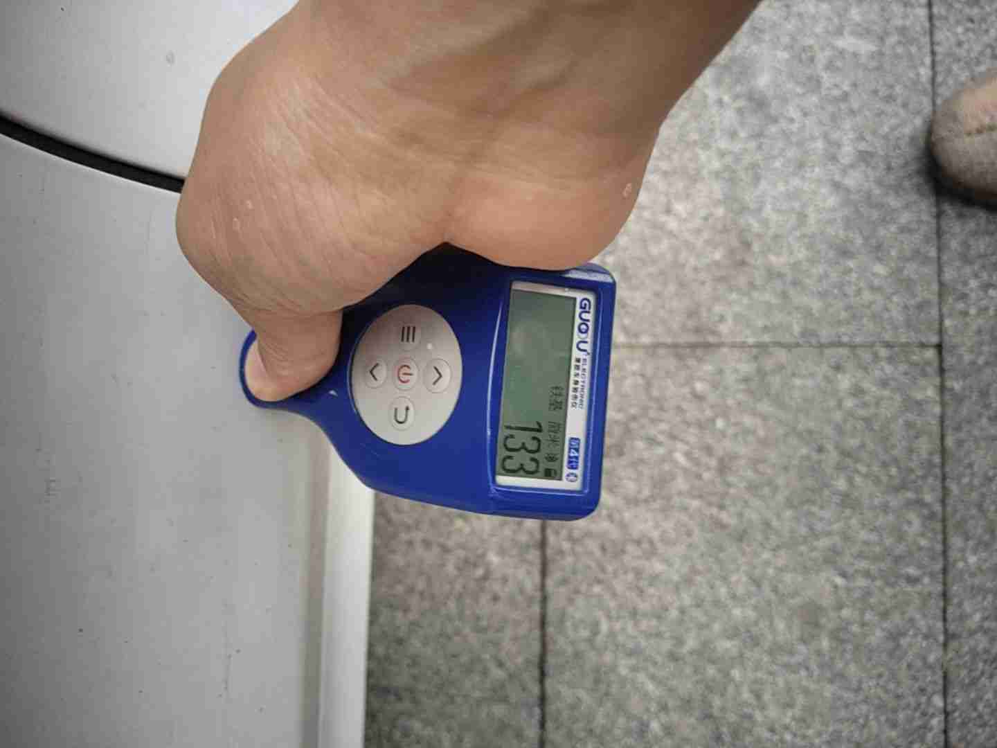 车辆左侧前门整体外观