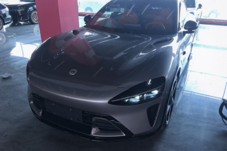 小米汽车 小米YU7 2025款 超长续航高性能四驱Max版