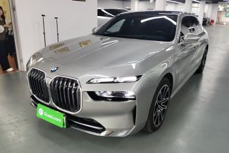 宝马i7 2023款 eDrive50L 尊享豪华套装