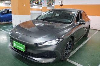 荣威D7 2023款 DMH 125km 超越版