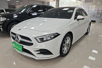 奔驰A级 2022款 改款 A 200 L 运动轿车动感型