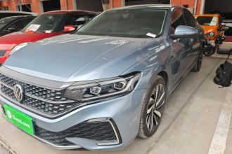 大众 帕萨特 2022款 330TSI 星空尊贵版