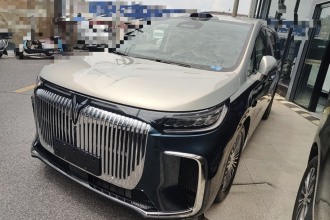 岚图汽车 岚图梦想家 2025款 PHEV 四驱旗舰乾崑版