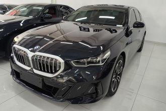 宝马5系 2025款 530Li 领先型 M运动套装