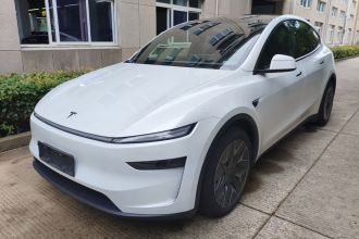 特斯拉 Model Y L 2025款 长续航全轮驱动版