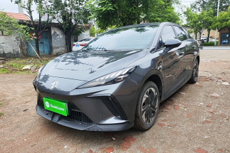 名爵 MG4 EV 2023款 415km 出海冠军版