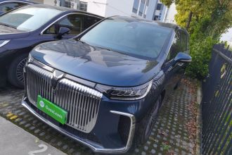 岚图汽车 岚图梦想家 2025款 PHEV 四驱旗舰鲲鹏版
