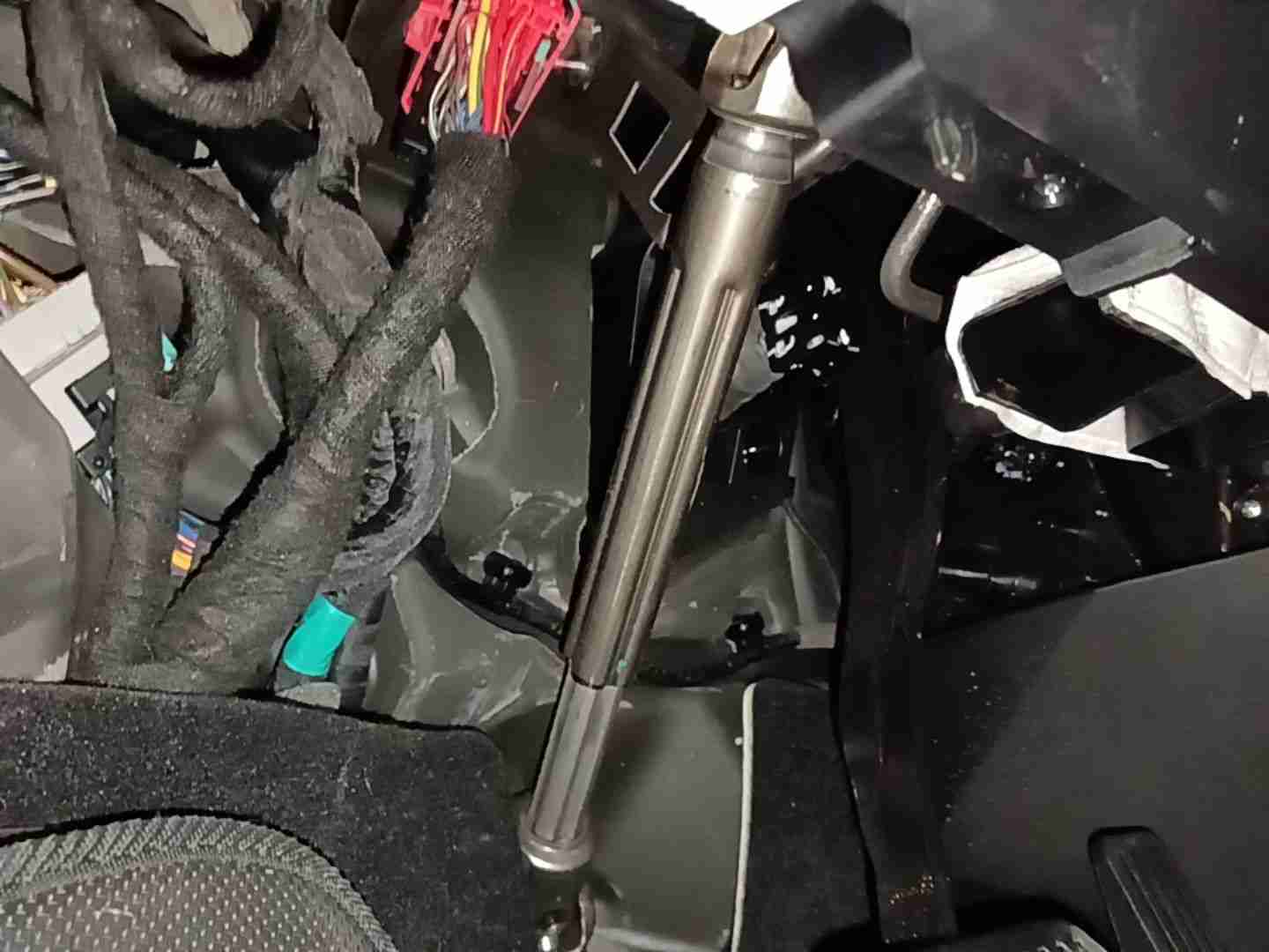 转向柱表面浮锈现象实拍