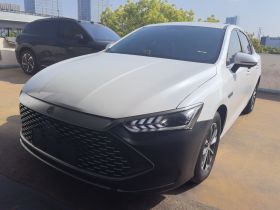 比亚迪 秦PLUS 2024款 荣耀版 DM-i 55KM领先型