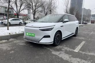 小鹏X9 2025款 纯电 740超长续航 Max