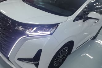 腾势D9 2022款 DM-i 970 四驱旗舰型