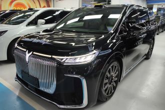 岚图汽车 岚图梦想家 2025款 EV 四驱旗舰乾崑版