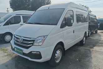 上汽大通MAXUS 新途V80 2024款 傲运通超值版 6MT 短轴中顶127Ps 5/6座