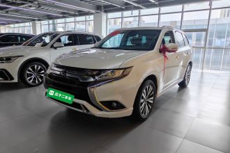 三菱 欧蓝德 2021款 2.0L 两驱畅享版 5座