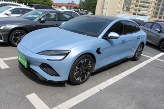 比亚迪 海豹 2022款 550km 标准续航后驱版尊贵型