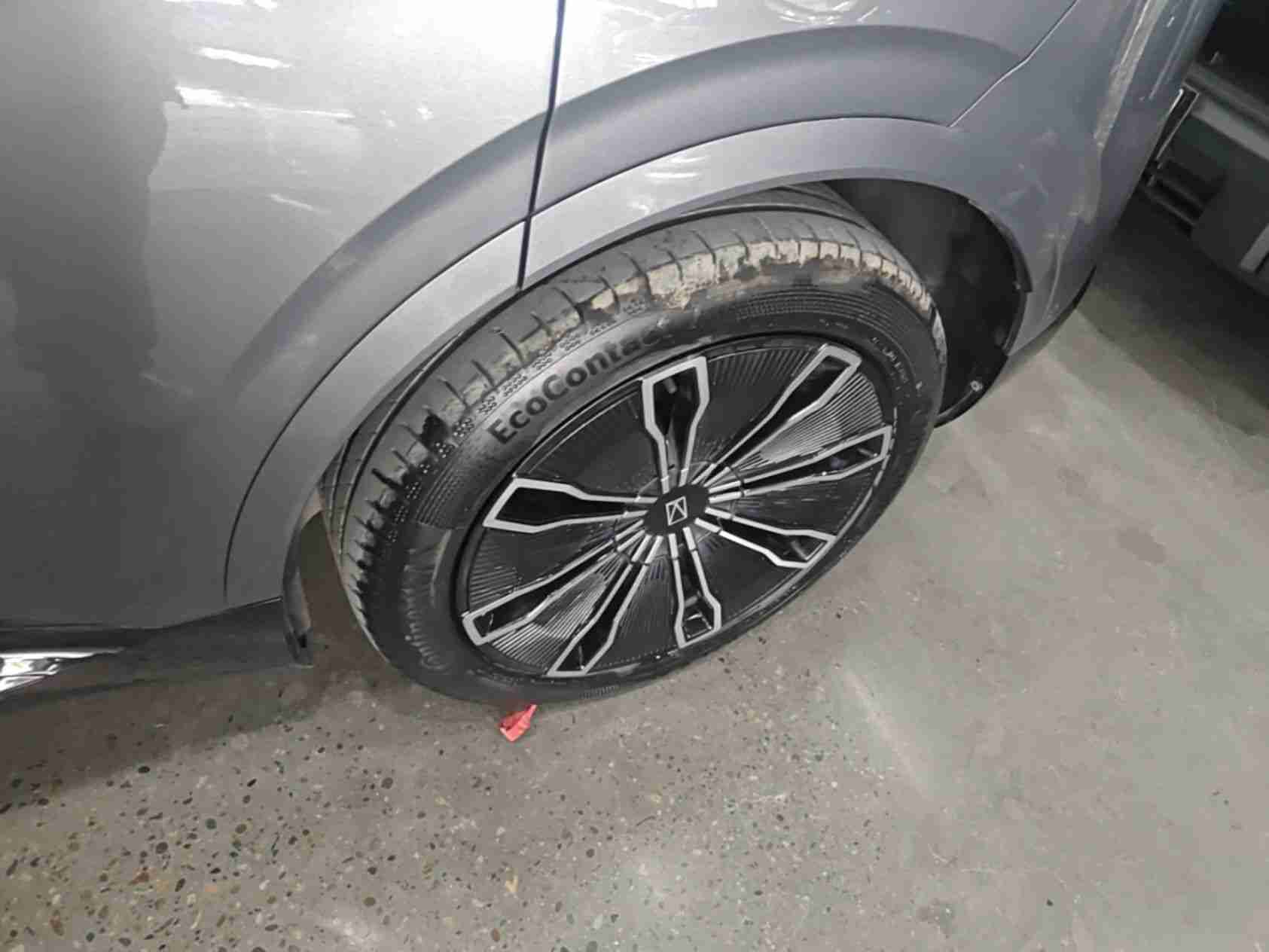 底盘轮毂轮胎改装实拍