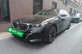 宝马5系 2025款 530Li 尊享型 M运动套装