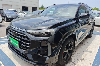 奥迪Q6 2024款 45 TFSI quattro 逐云版 飞骑套装 6座