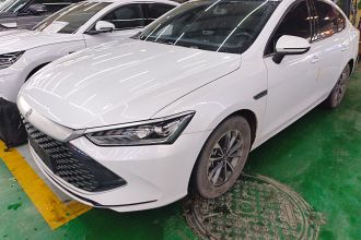 比亚迪 秦PLUS 2021款 DM-i 55KM 尊贵型