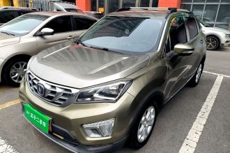 长安CS15 2016款 1.5L 自动豪华版