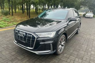 奥迪Q7 2023款 55 TFSI quattro S line运动型
