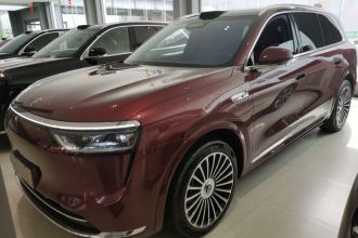 鸿蒙智行 问界M8 2025款 增程 Ultra版 53.4kWh 6座版 (192线激光雷达）