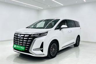 腾势D9 2022款 DM-i 970 四驱旗舰型