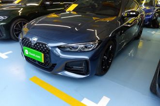 宝马4系 2022款 改款 425i M运动曜夜套装