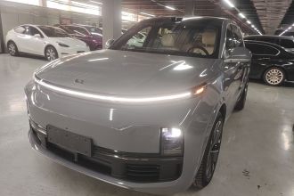 理想汽车 理想L8 2025款 Ultra 智能焕新版