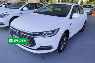 比亚迪 秦新能源 2021款 出行版