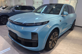 理想汽车 理想L8 2025款 Ultra 智能焕新版