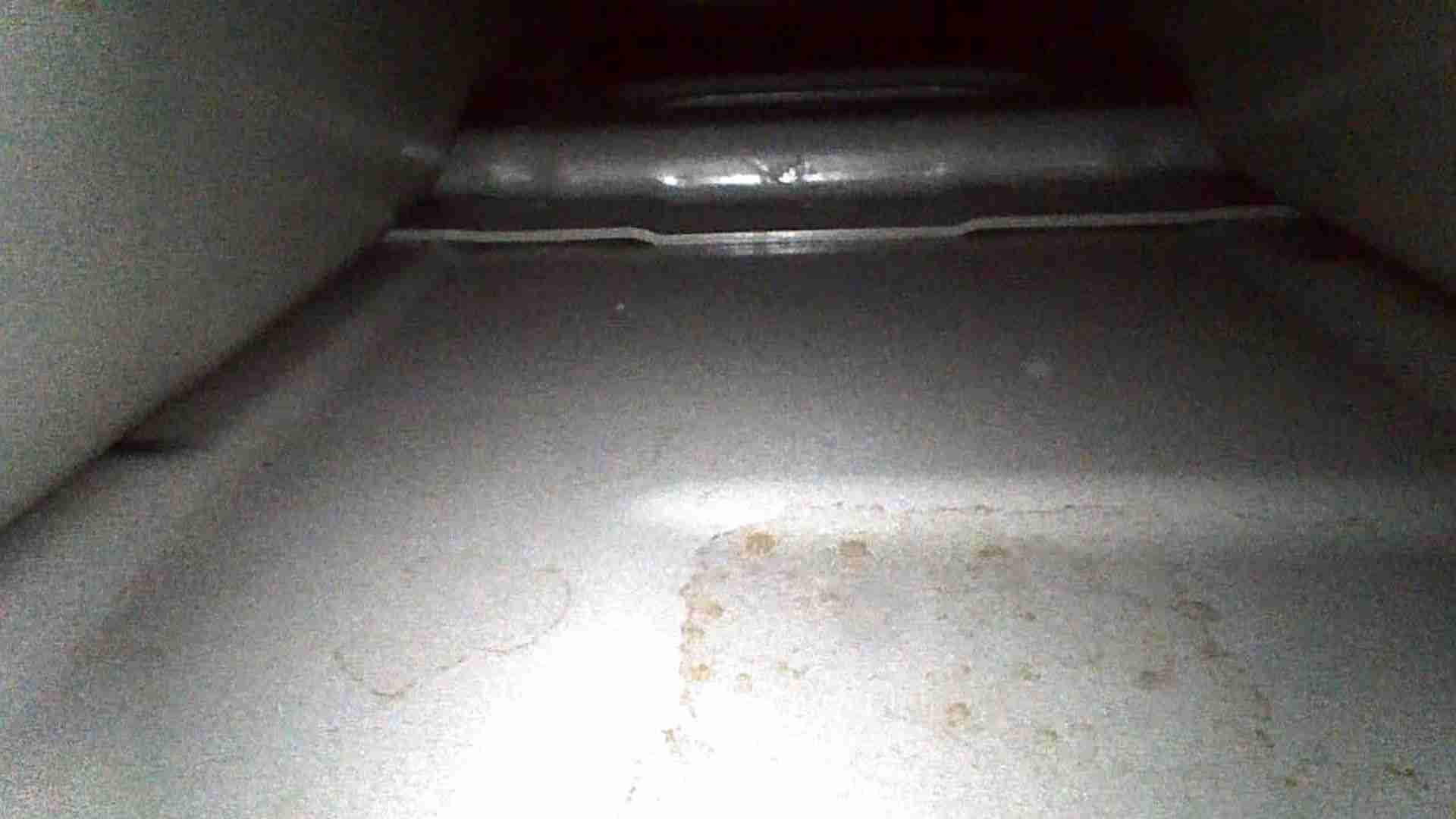 左侧门槛梁内侧浸水痕迹实拍