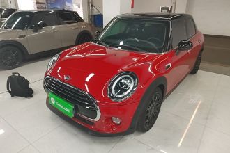 MINI 2019款 1.5T COOPER 经典派 五门版