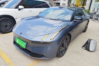 领克Z10 2024款 95kWh 702km四驱智驾Ultra